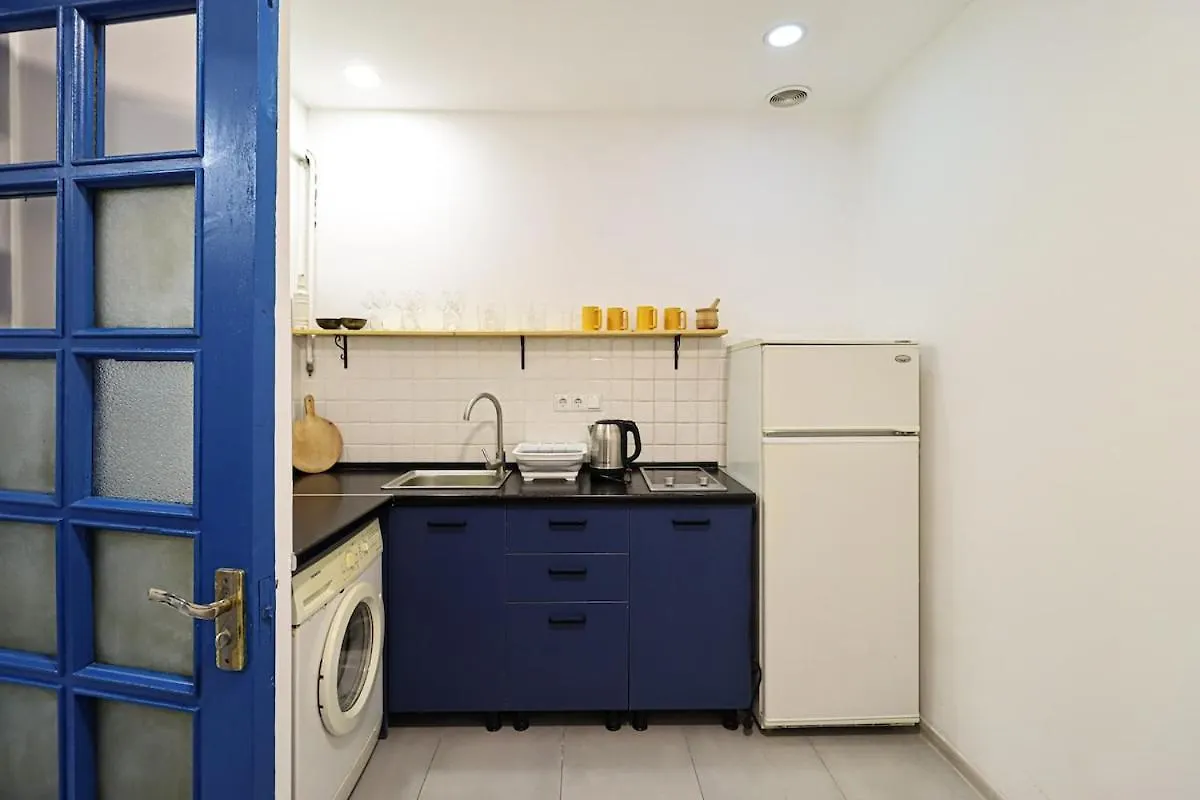 Apartman Stylish 1Br Apt In Central Tbilisi By Wehost