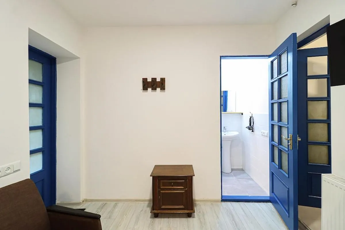 Stylish 1Br Apt In Central Tbilisi By Wehost Apartman