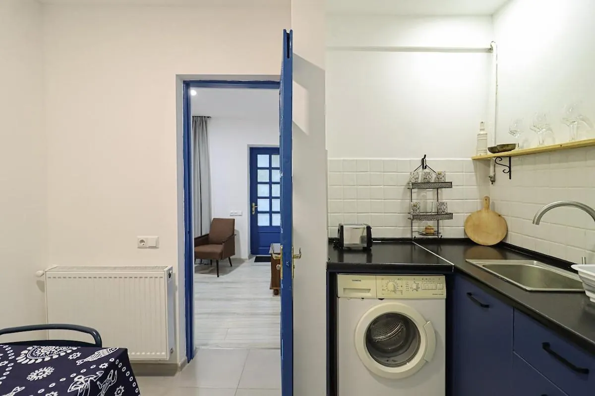 Stylish 1Br Apt In Central Tbilisi By Wehost Apartman